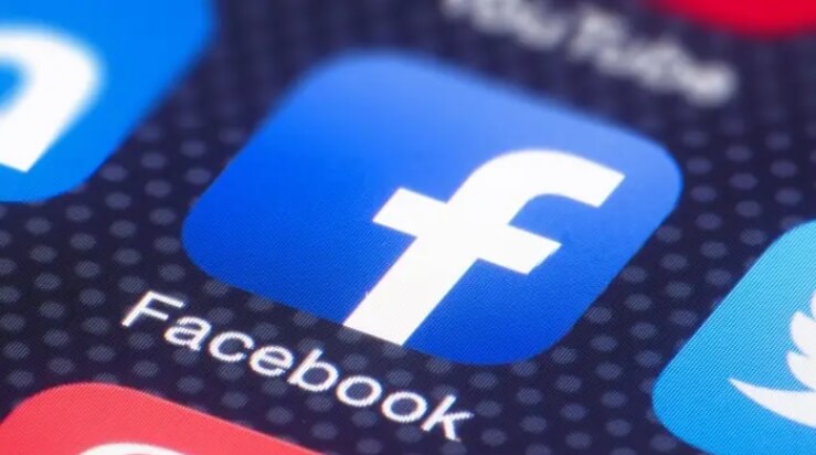 the featured picture of recovering deleted facebook photos